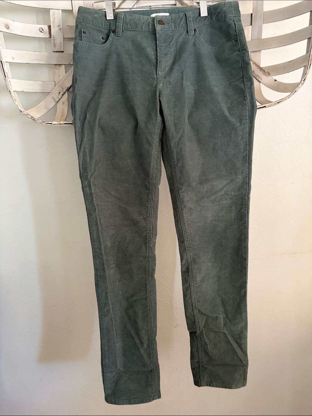 Garnet Hill Straight-Leg Corduroy Pants in Green